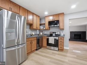 706 S Dogwood Court, Sterling VA 20164