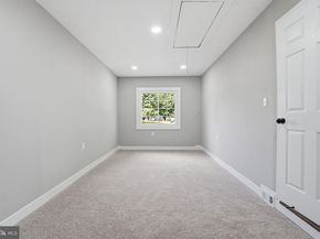 706 S Dogwood Court, Sterling VA 20164
