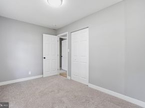 706 S Dogwood Court, Sterling VA 20164