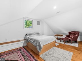 2360 S Arlington Ridge Road, Arlington VA 22202