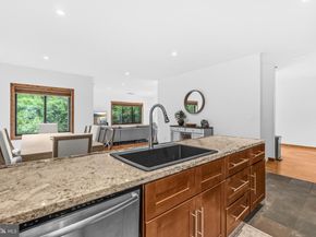 2360 S Arlington Ridge Road, Arlington VA 22202