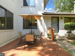 2360 S Arlington Ridge Road, Arlington VA 22202