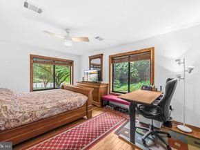 2360 S Arlington Ridge Road, Arlington VA 22202