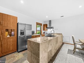 2360 S Arlington Ridge Road, Arlington VA 22202