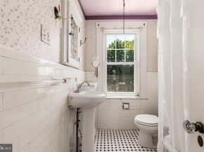 652 Rector Street, Philadelphia PA 19128