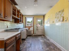 652 Rector Street, Philadelphia PA 19128
