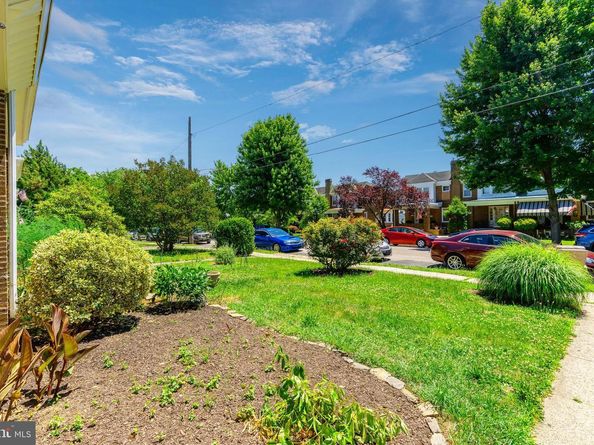 652 Rector Street, Philadelphia PA 19128