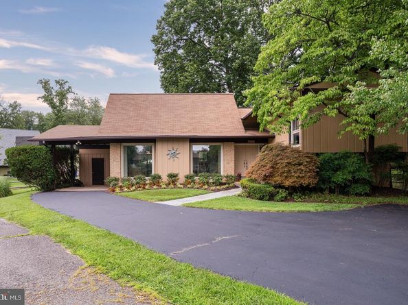 7802 Wincanton Court, Falls Church VA 22043