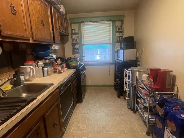 890 Carver Street, Philadelphia PA 19124