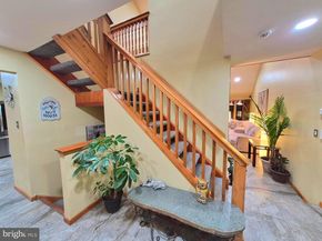 8908 Springview Road, Philadelphia PA 19115
