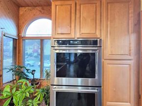 8908 Springview Road, Philadelphia PA 19111