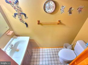 8908 Springview Road, Philadelphia PA 19111