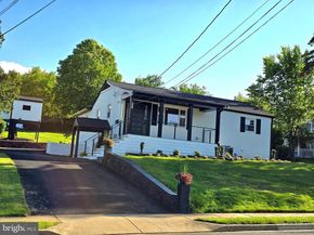 6065 Munson Hill Road, Falls Church VA 22044