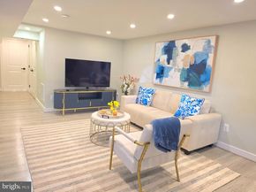 6065 Munson Hill Road, Falls Church VA 22044