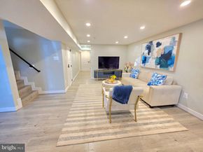 6065 Munson Hill Road, Falls Church VA 22044