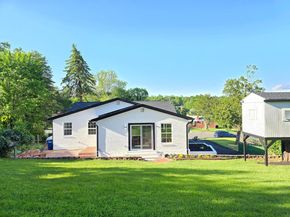6065 Munson Hill Road, Falls Church VA 22044