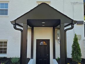 6065 Munson Hill Road, Falls Church VA 22044