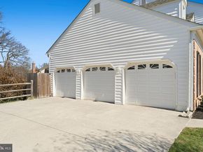 10500 Coving Cross Lane, Vienna VA 22182