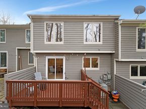 11123 Lakespray Way, Reston VA 20191