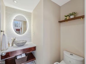 11123 Lakespray Way, Reston VA 20191