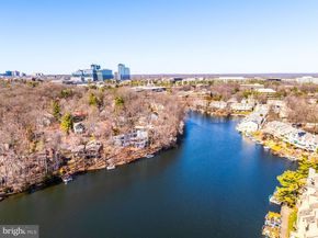 11123 Lakespray Way, Reston VA 20191