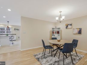 11123 Lakespray Way, Reston VA 20191