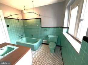 3130 W Penn Street, Philadelphia PA 19129
