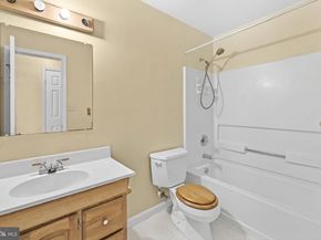 46710 Flicker Terrace, Sterling VA 20164