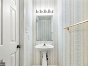 46710 Flicker Terrace, Sterling VA 20164