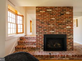 3010 Foxx Lane, Philadelphia PA 19144