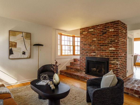 3010 Foxx Lane, Philadelphia PA 19144