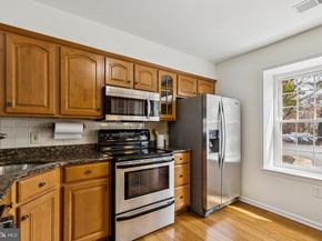 3353 Lakeside View Drive 83, Falls Church VA 22041