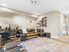 286 Parker Avenue C, Philadelphia PA 19128