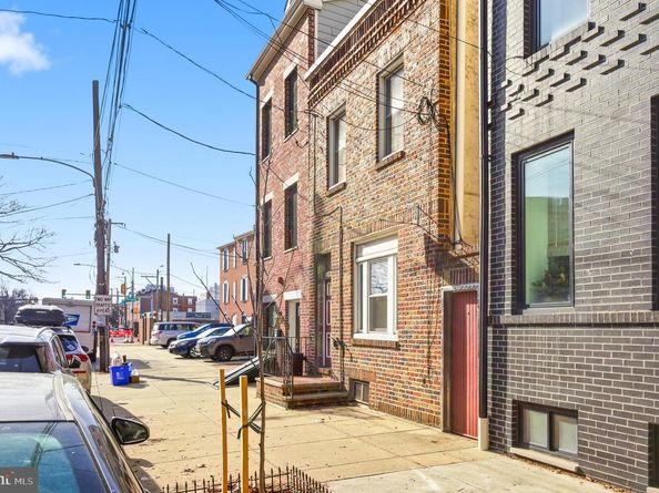 1012 E Moyamensing Avenue, Philadelphia PA 19147