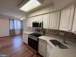 4597 Logsdon Drive 36, Annandale VA 22003