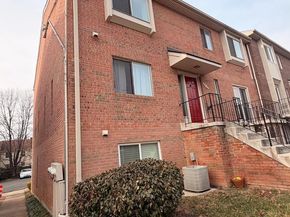 4597 Logsdon Drive 36, Annandale VA 22003