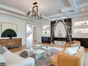 6634 Brawner Street, Mclean VA 22101