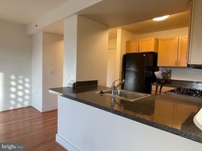 800 4TH Street SW N103, Washington DC 20024