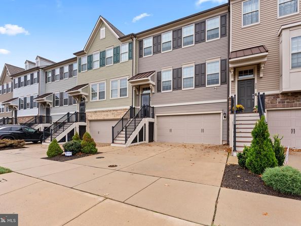 484 Rowan Street, Warminster PA 18974