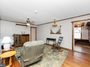 29 Pond Lane, Levittown PA 19054