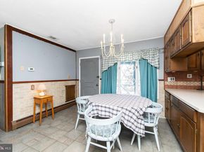 29 Pond Lane, Levittown PA 19054