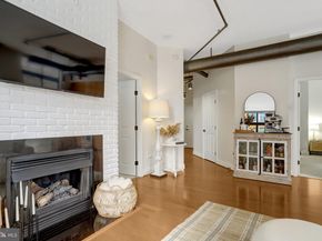 1201 N Garfield Street 206, Arlington VA 22201