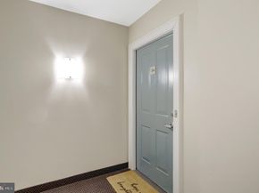 1201 N Garfield Street 206, Arlington VA 22201