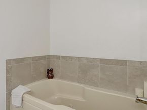 1201 N Garfield Street 206, Arlington VA 22201