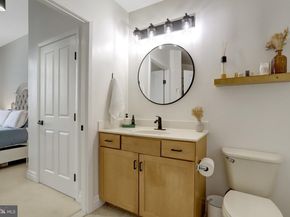 1201 N Garfield Street 206, Arlington VA 22201