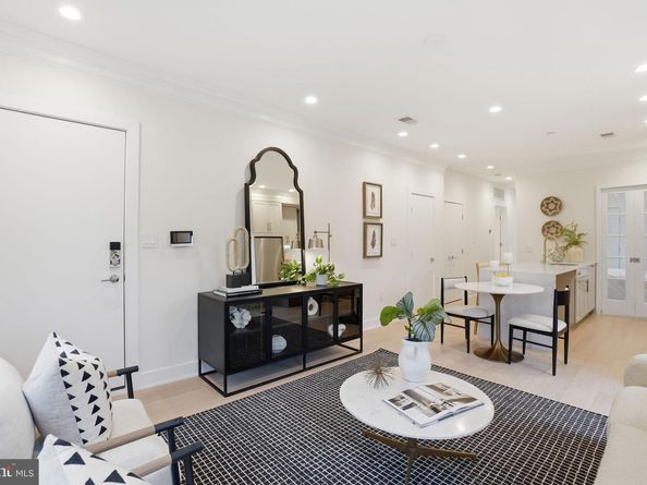 2642 39TH Street NW 6, Washington DC 20007