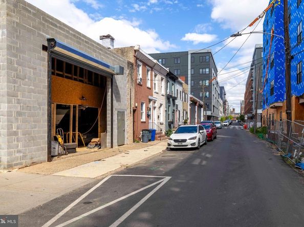 2009 E York Street, Philadelphia PA 19125