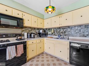 7835 Midis Place, Philadelphia PA 19153