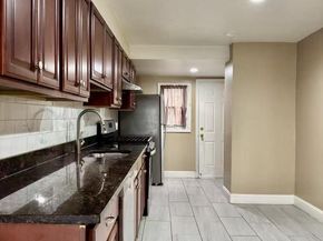 2450 S American Street, Philadelphia PA 19148