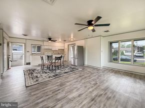 26 Midwood Lane, Levittown PA 19054